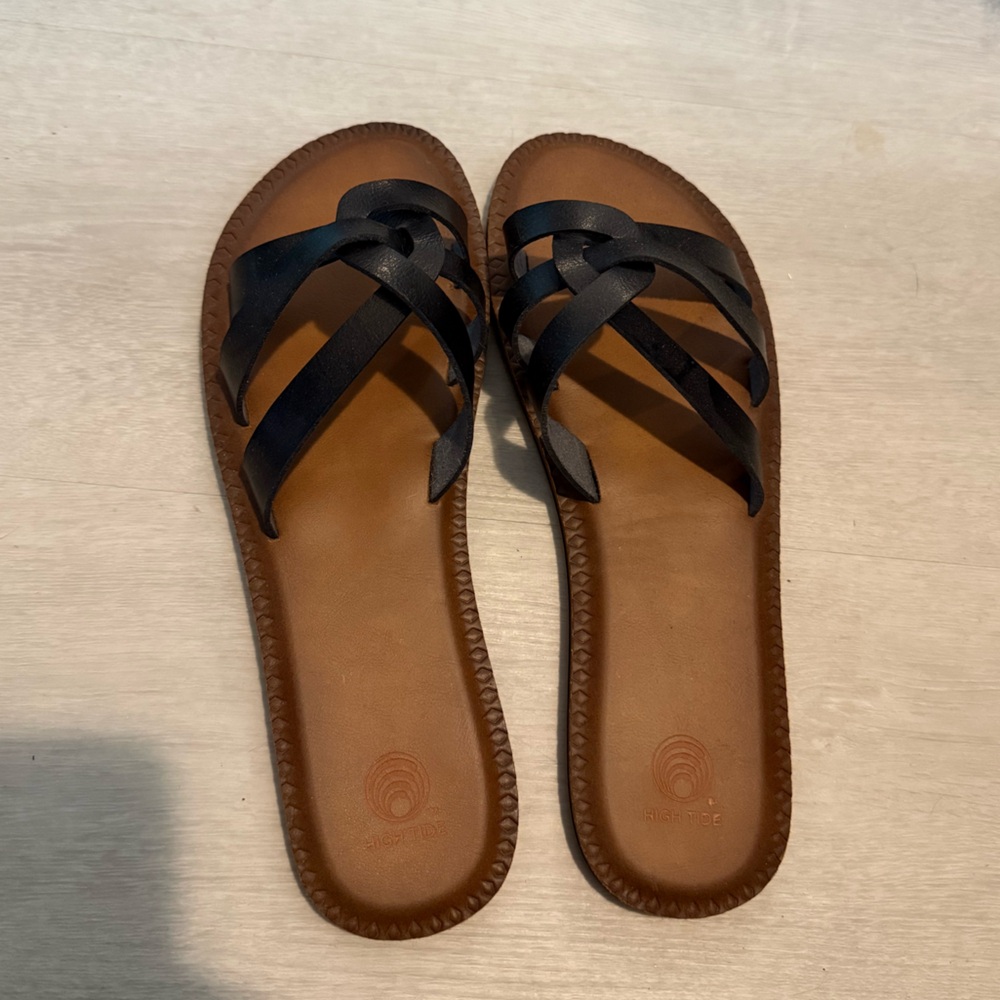 Never worn outside. Black flats. Super cute size 11